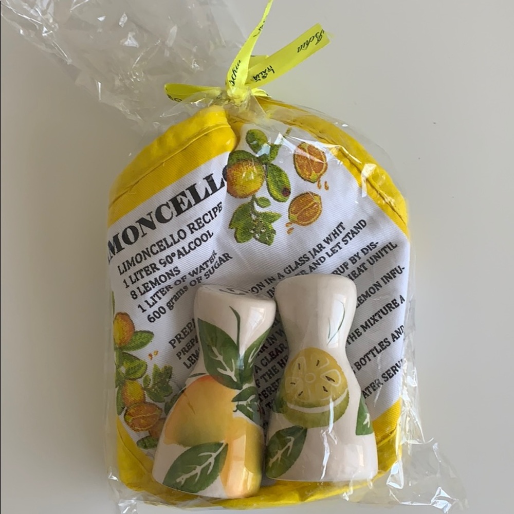 🍋 Lemon Salt and Pepper Shaker from Capri, Italy
